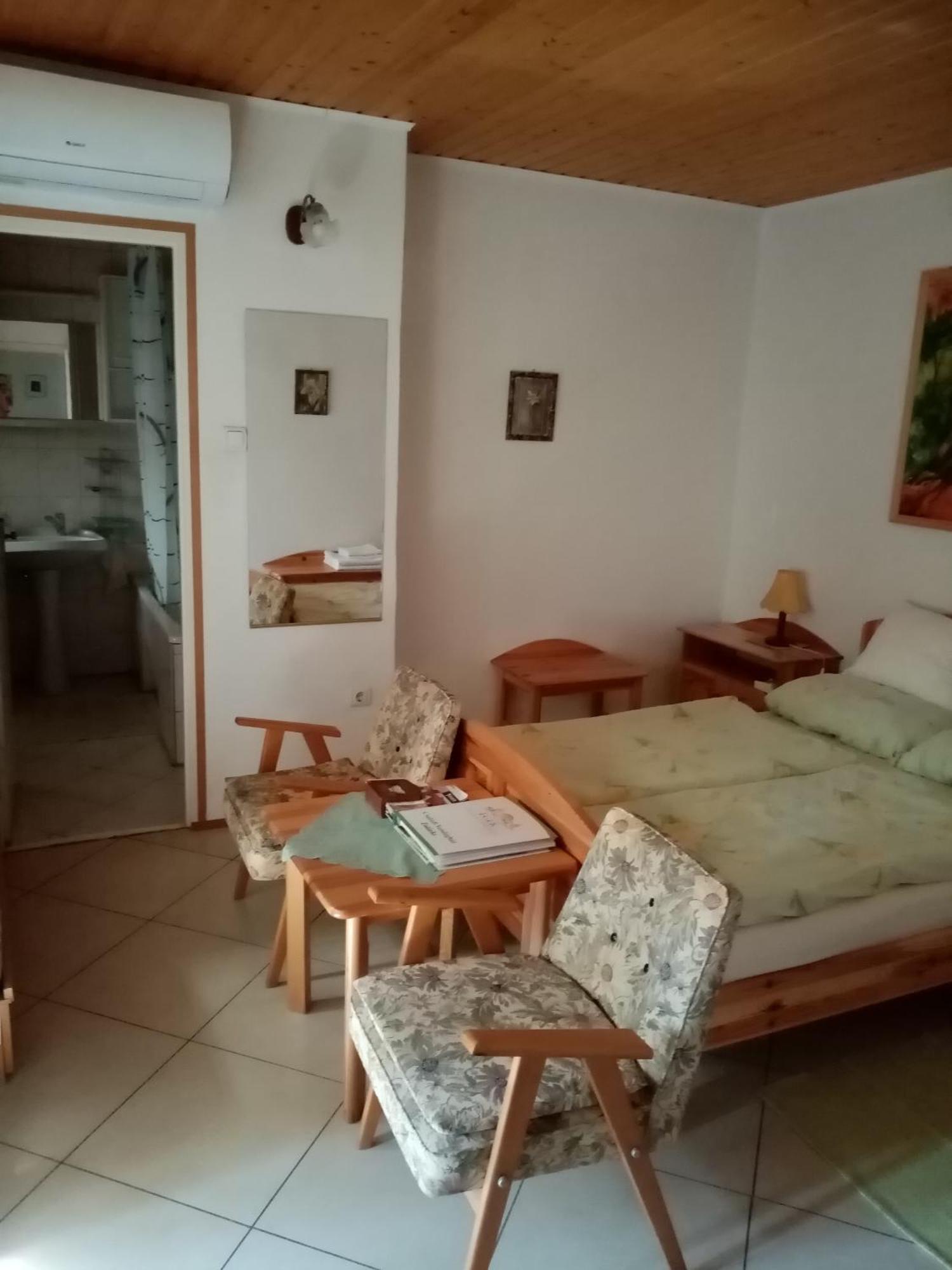 Ferienwohnung Csaladi Vendeghaz Erlau Exterior foto