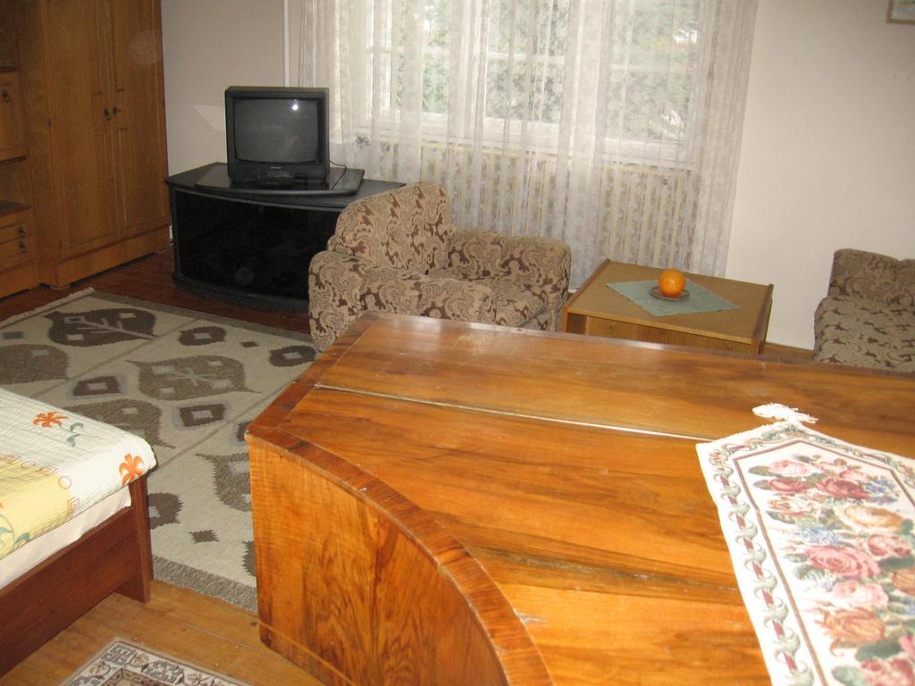 Ferienwohnung Csaladi Vendeghaz Erlau Zimmer foto