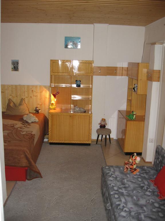 Ferienwohnung Csaladi Vendeghaz Erlau Zimmer foto